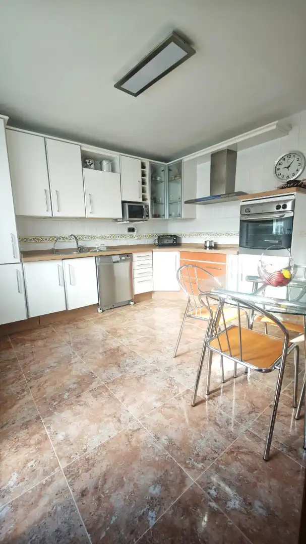 Cuina de Casa o xalet en venda en Roquetas de Mar amb Terrassa