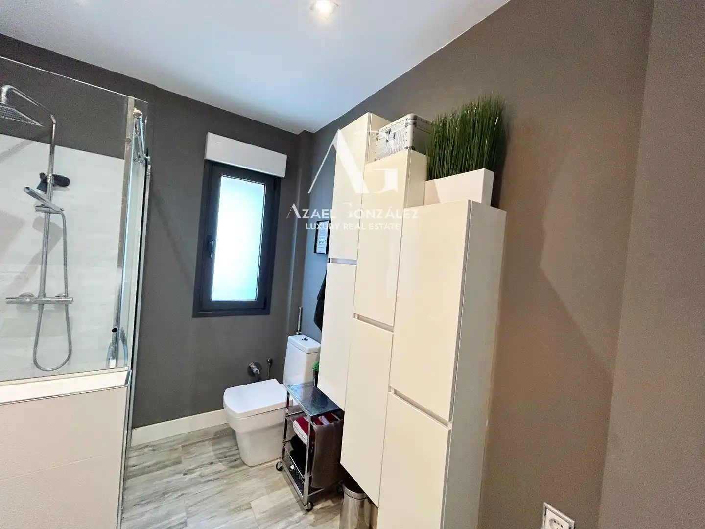 Bathroom of Houses for sale in Santander  with Heating, Private garden and Terrace