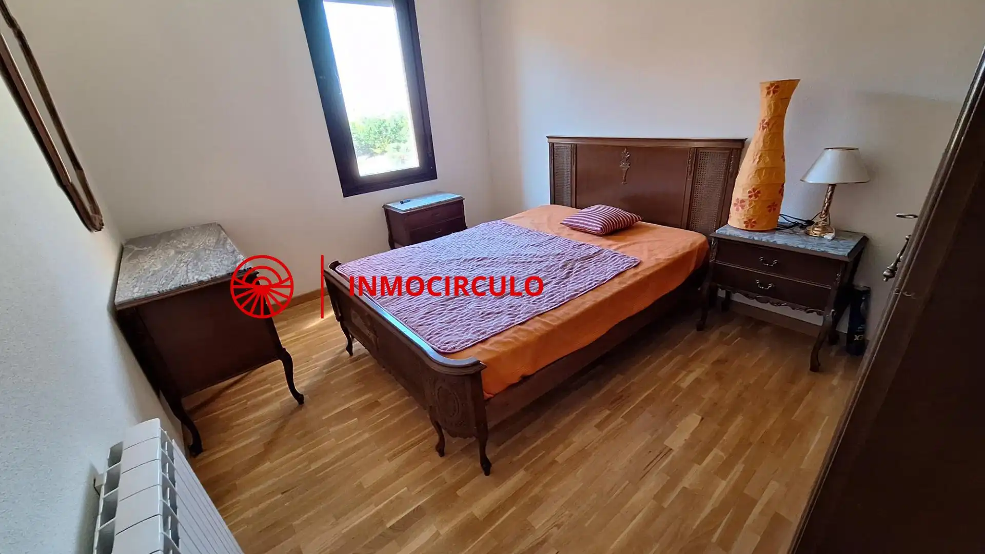 Habitación de Casa adosada en venta en Cogollos con Calefacción y Jardín privado