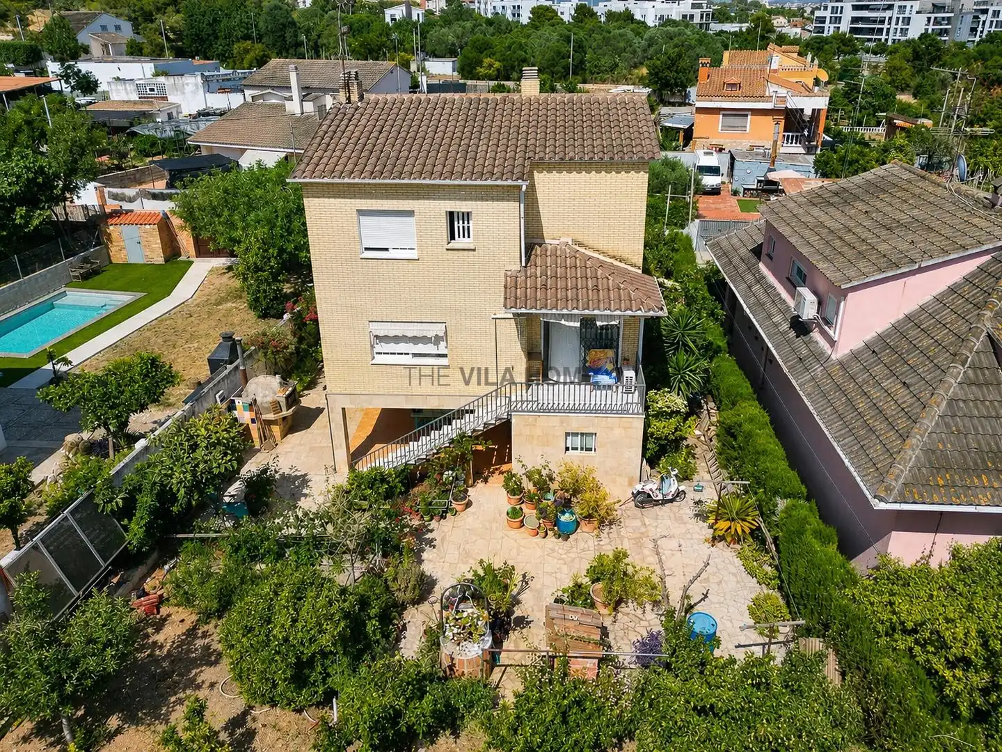 Vista exterior de Finca rústica en venda en Vilanova i la Geltrú amb Aire condicionat