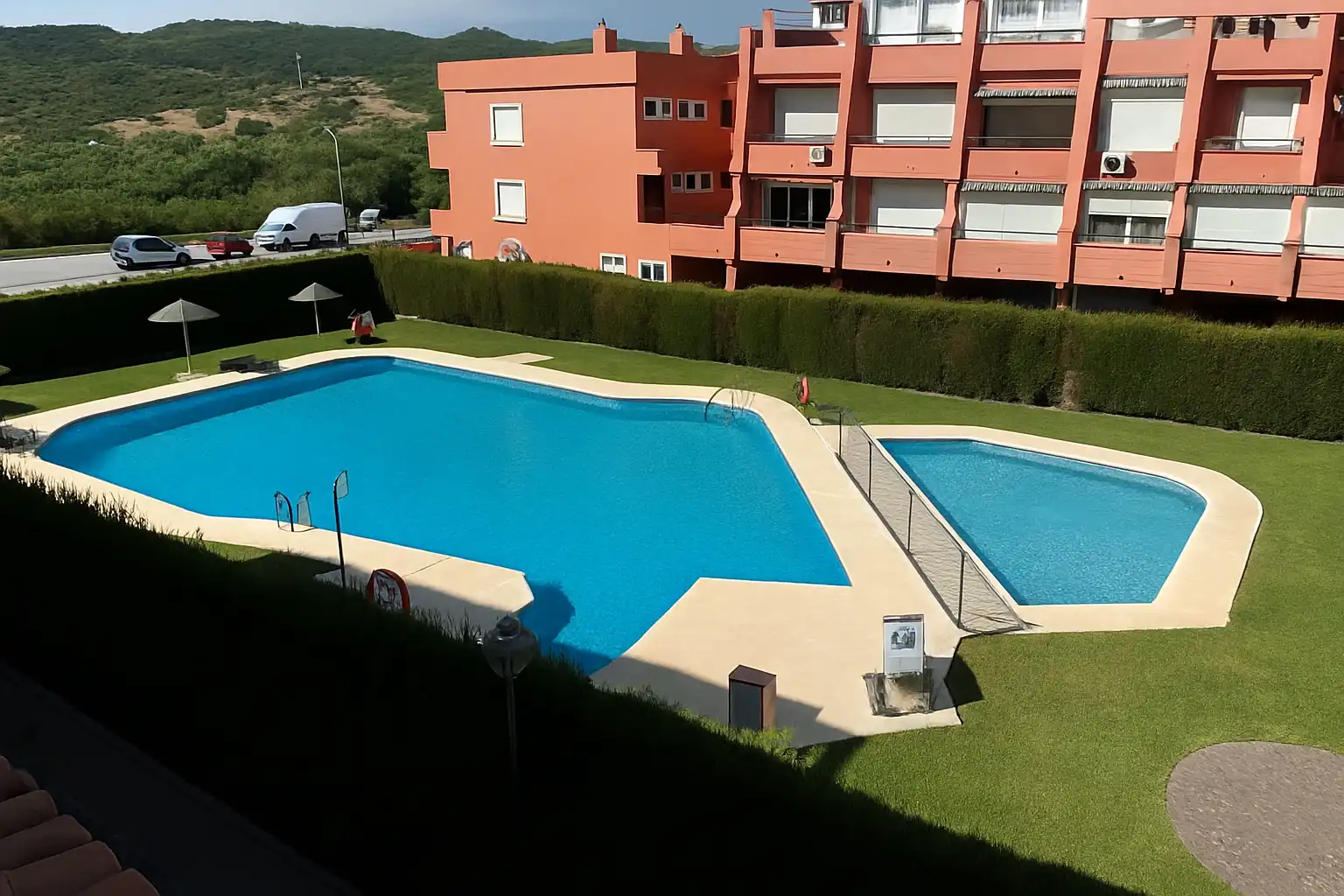 Pis amb piscina en venda a Los Camarotes de Getares, imagen 2