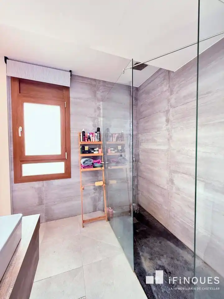 Bany de Casa o xalet en venda en Castellar del Vallès amb Aire condicionat, Calefacció i Parquet
