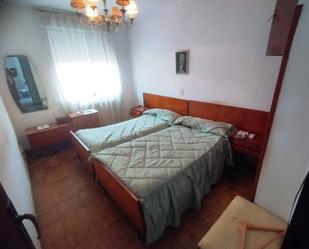 Bedroom of Flat for sale in Oviedo   with Heating, Parquet flooring and Furnished