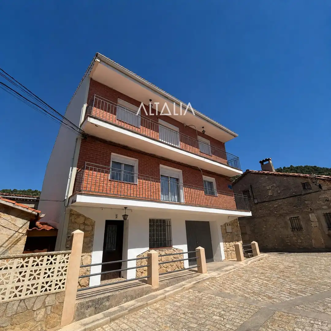Exterior view of Flat for sale in Poyatos  with Terrace