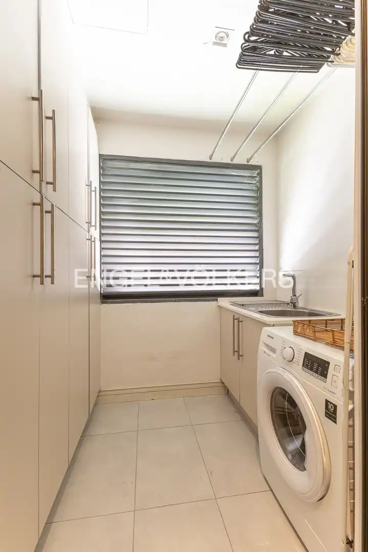 Vista exterior de Apartament de lloguer en Madrid amb Aire condicionat, Calefacció i Jardí privat