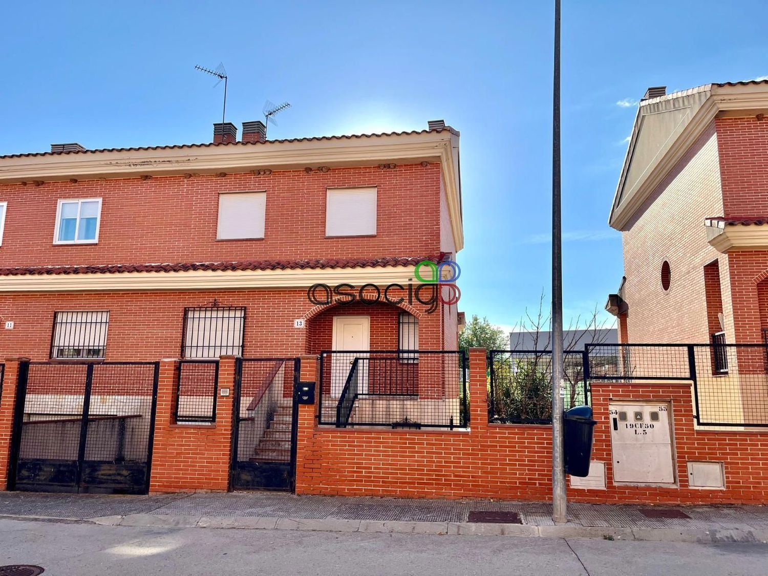Exterior view of Single-family semi-detached for sale in Torija  with Heating and Terrace