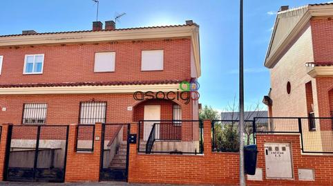 Photo 3 of Single-family semi-detached for sale in Calle Escritor Javier Reverte 13, Torija, Guadalajara