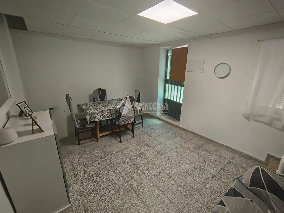 Casa adosada en venda en Espeluy amb Aire condicionat i Terrassa