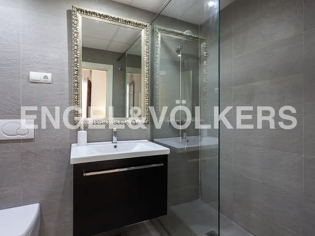 Baño de Piso de alquiler en Valencia con Aire acondicionado, Calefacción y Parquet