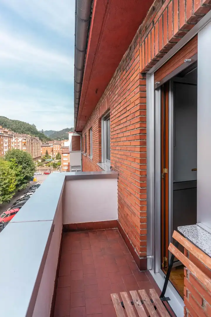 Flat with terrace for sale in Calle SIERO, imagen 5