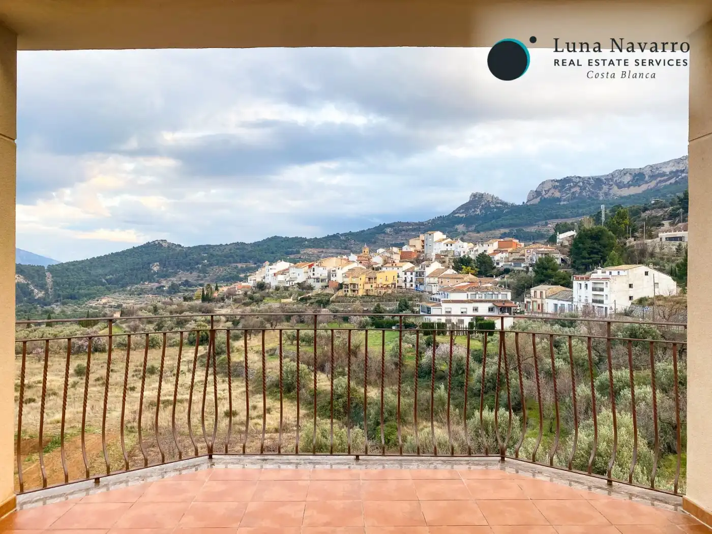 Casa rustica con terrazza in vendita a Carrer Sant Antoni