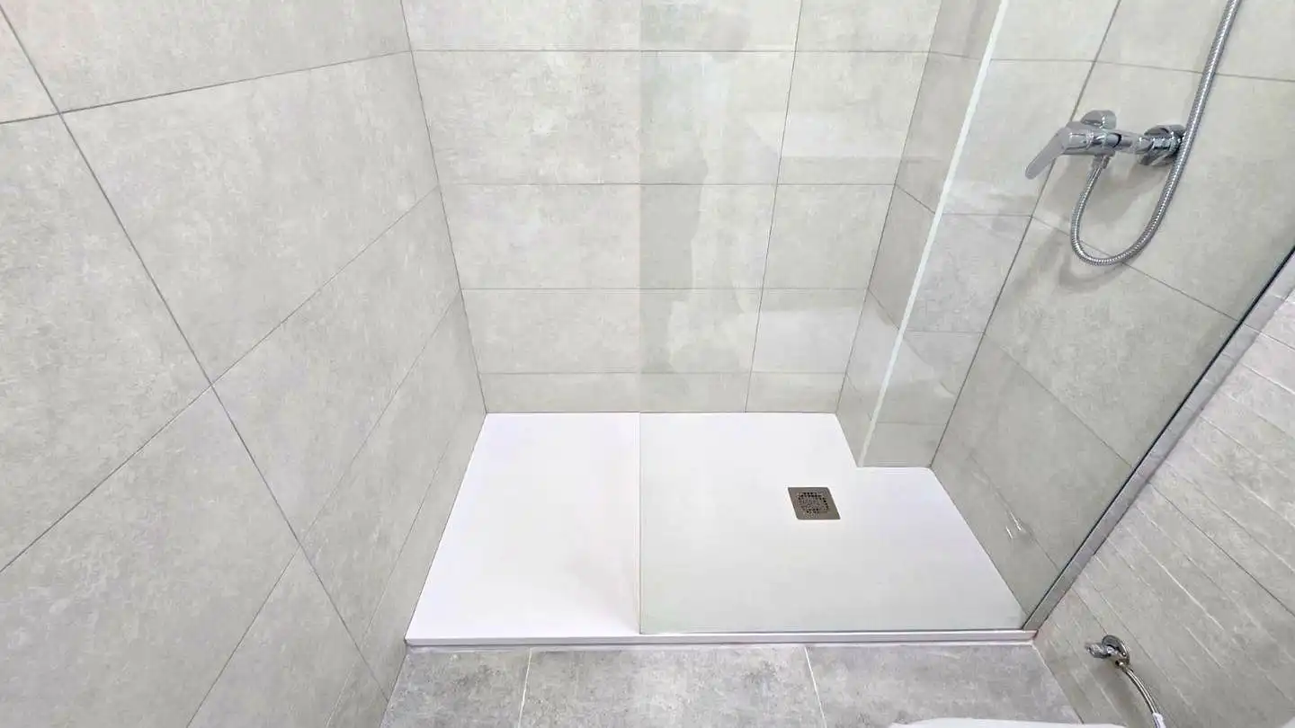 Bathroom of Apartments for rent in Gandia  with Furnished