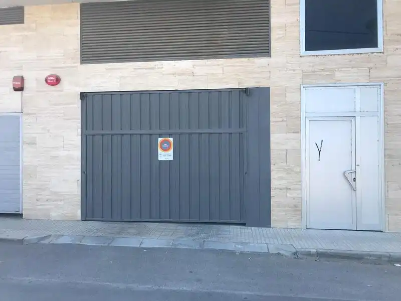 Garage for sale in Hortes Les, Móra d'Ebre