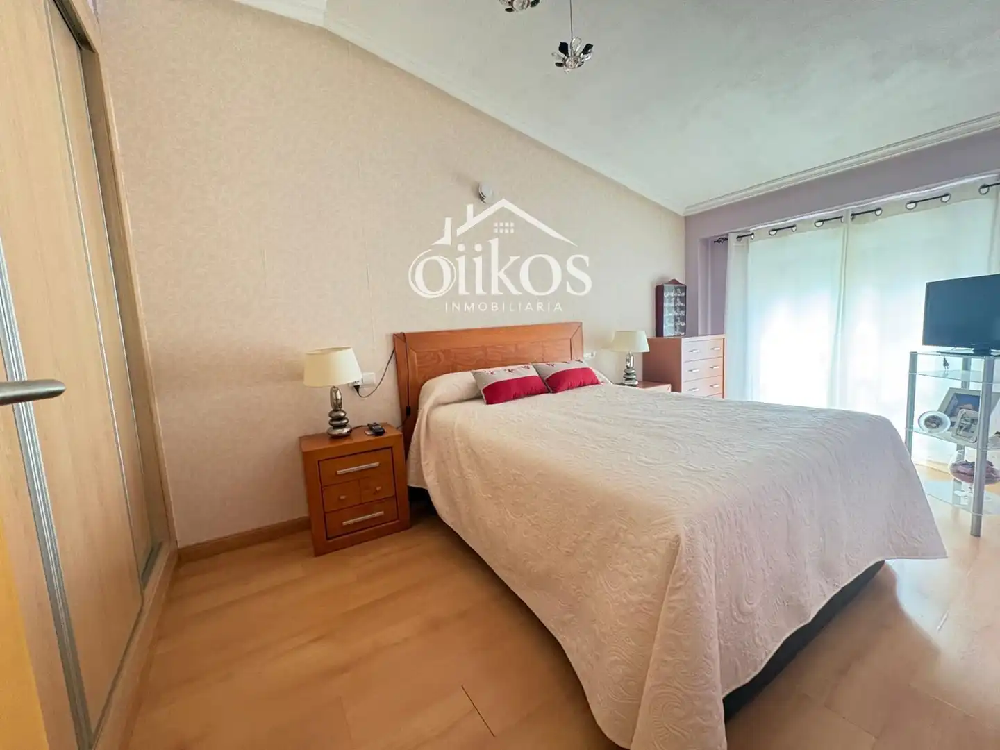 Flat with terrace for sale in Moriscos, imagen 4