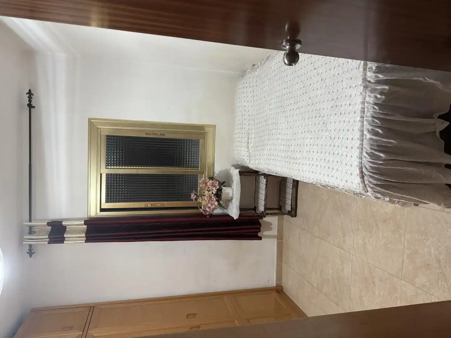 Dormitori de Apartament de lloguer en L'Hospitalet de Llobregat amb Balcó