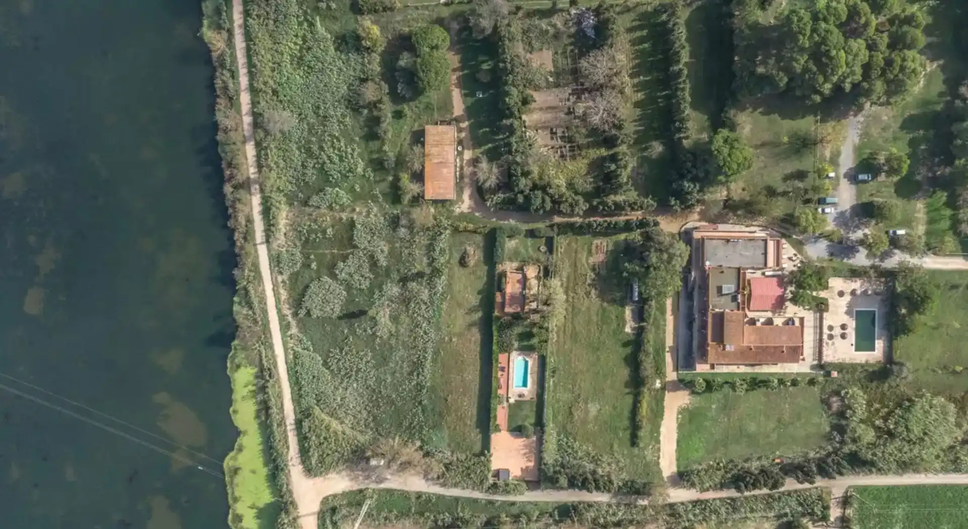 Local en venta en L'Estartit con Calefacción, Terraza y Amueblado