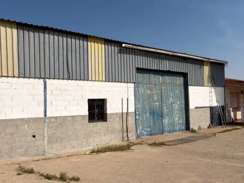 Exterior view of Industrial land for sale in San Vicente de Alcántara