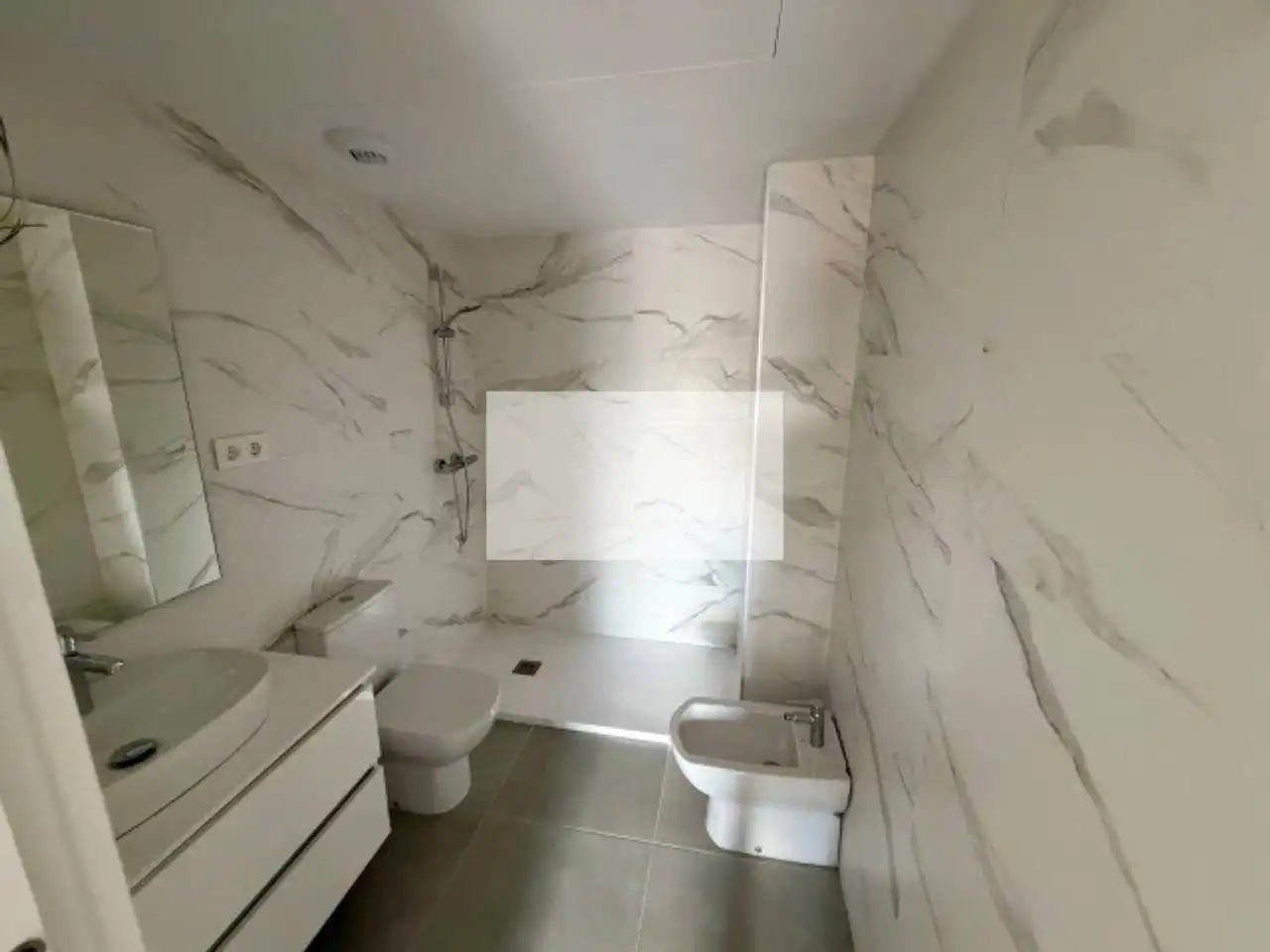 Bathroom of Flat for rent in Centre - Sant Oleguer