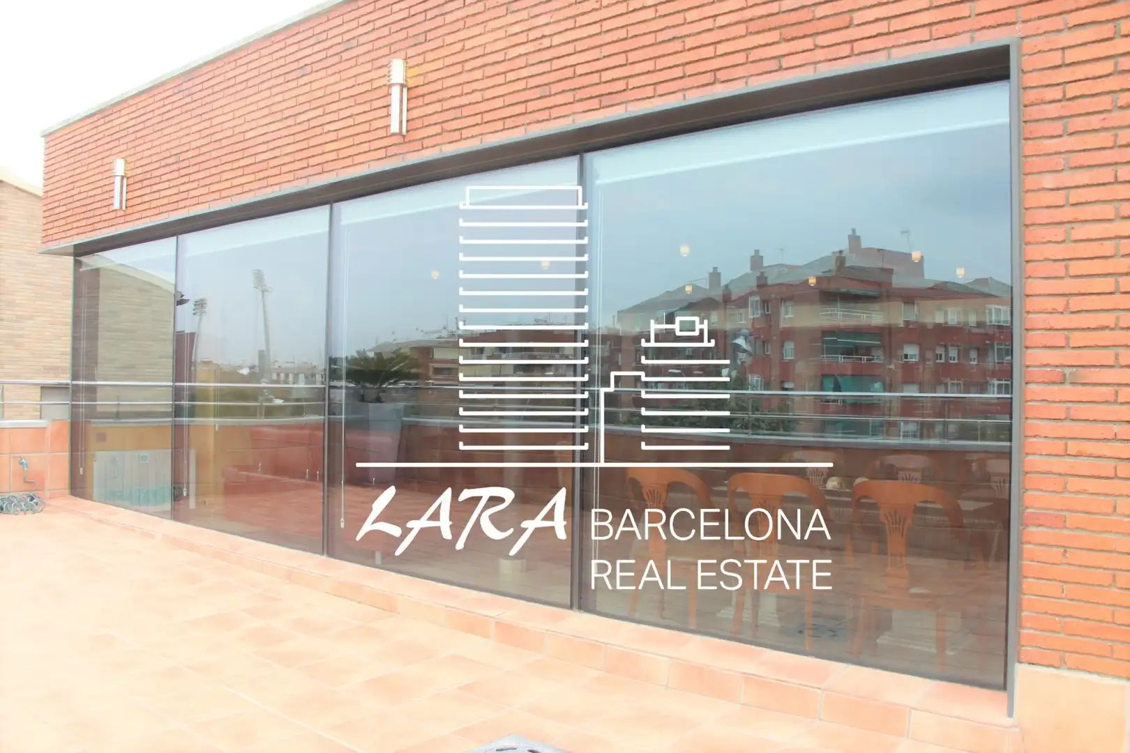 Vista exterior de Casa o chalet en venta en Viladecans con Aire acondicionado, Calefacción y Jardín privado