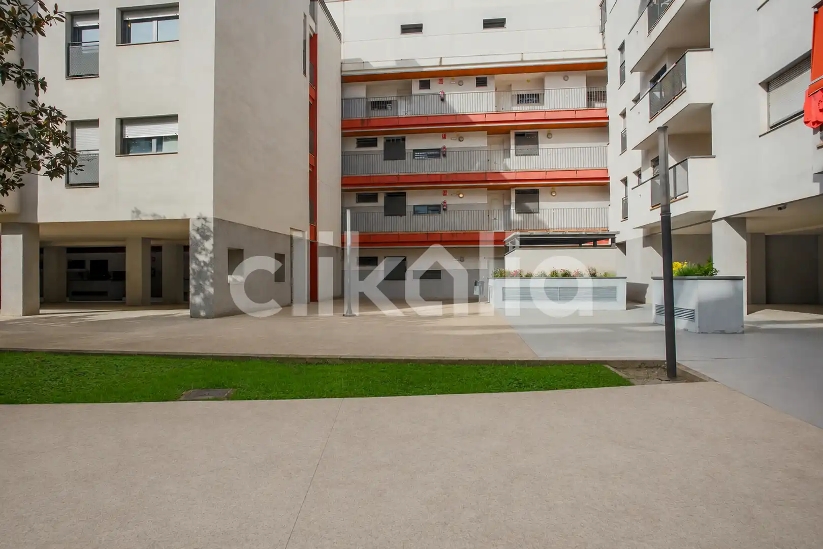 Vista exterior de Piso en venta en Torrejón de Ardoz con Calefacción, Trastero y Piscina