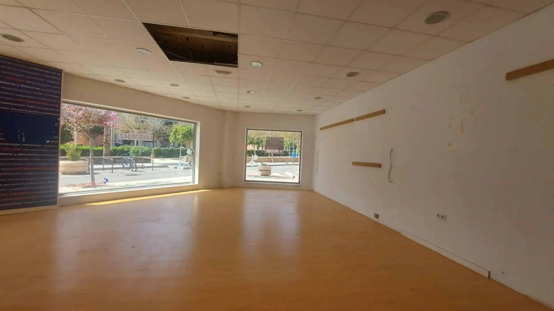 Local comercial en venda a El Ejido Ciudad, imagen 2