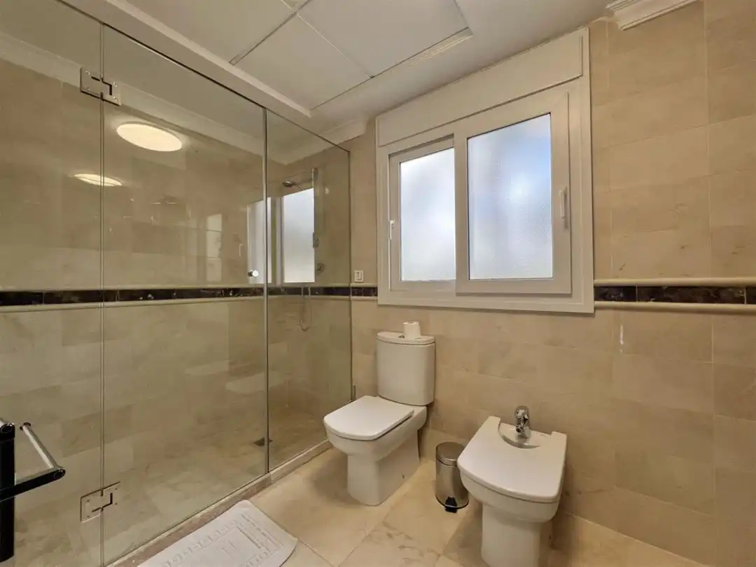Baño de Casa o chalet en venta en Marbella con Jardín privado, Terraza y Trastero