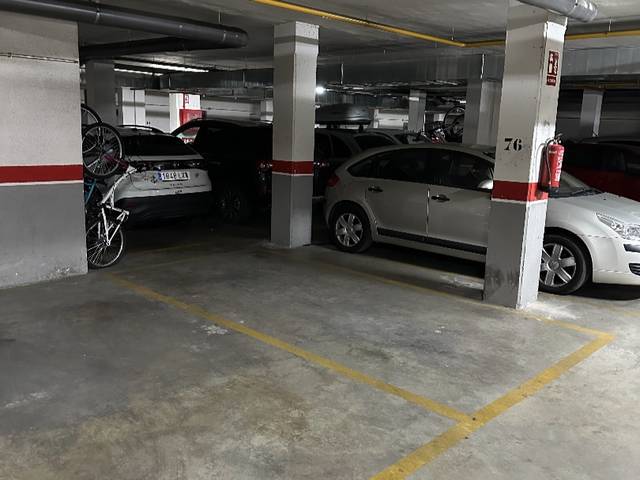 Garaje en Alquiler en Calle Isla Alegranza, 5 en Arroyo del Moro - Noreña