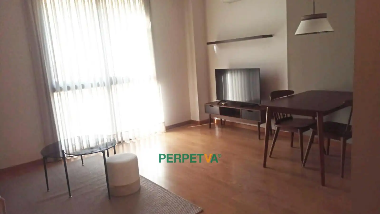 Living room of Flat for rent in Barcelona  with Air Conditioner, Swimming Pool and Furnished