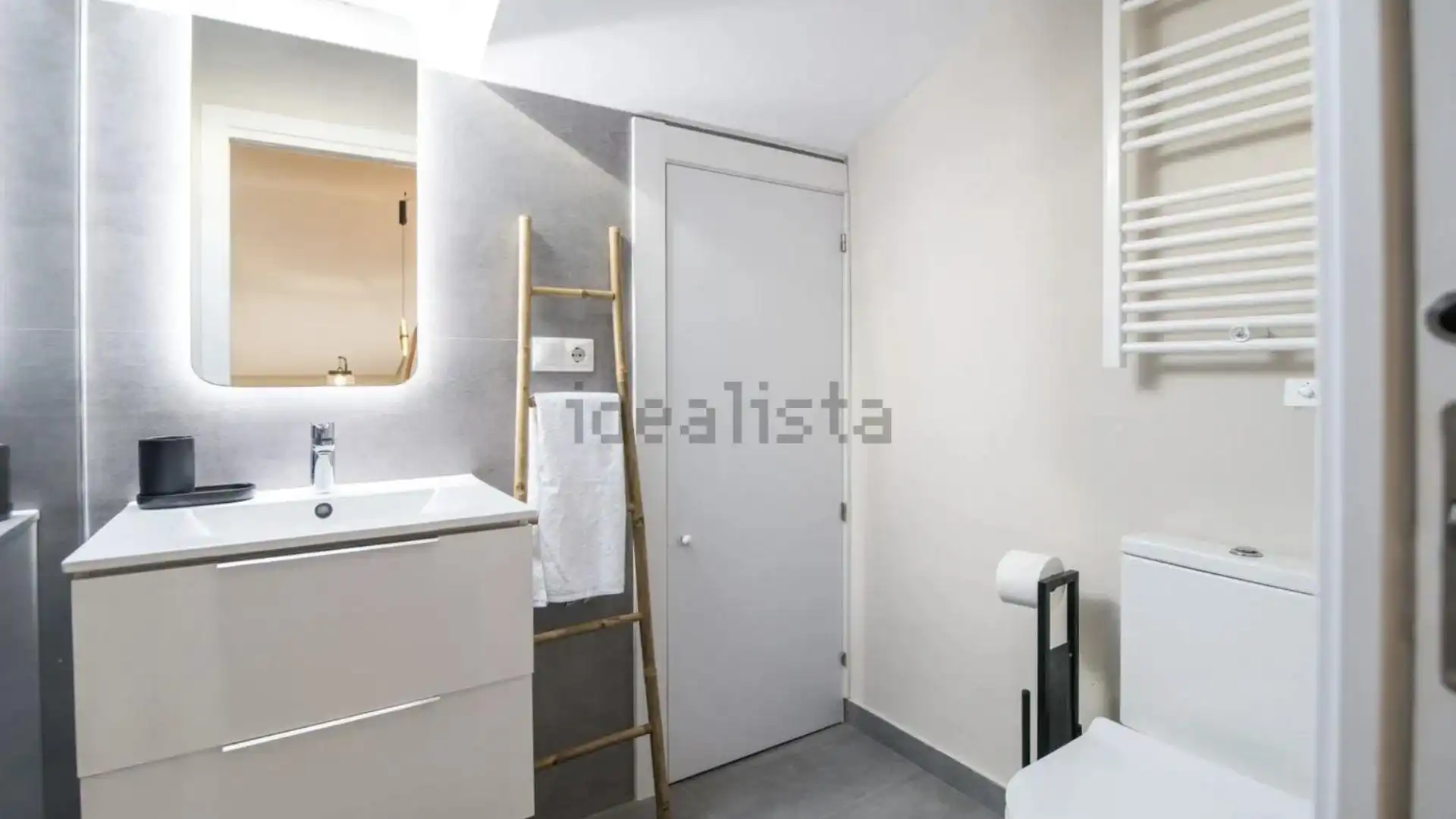 Bedroom of Flat for rent in Valencia  with Air Conditioner, Terrace and Furnished