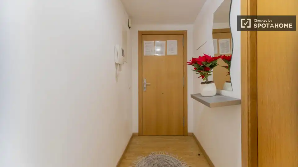 Appartamento con terrazza in affitto a Ciutat Vella, imagen 2