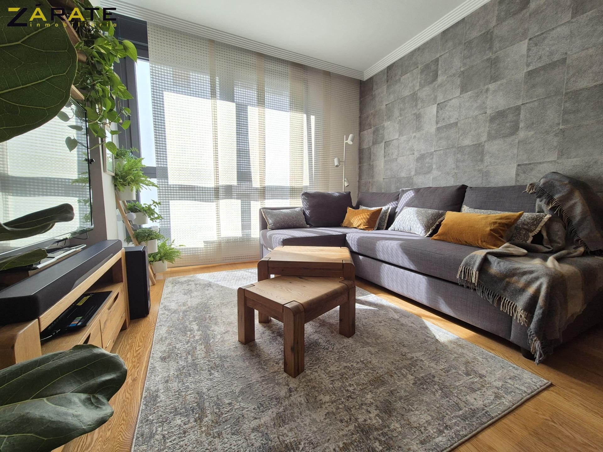 Living room of Flat to rent in Bilbao   with Heating, Terrace and Storage room