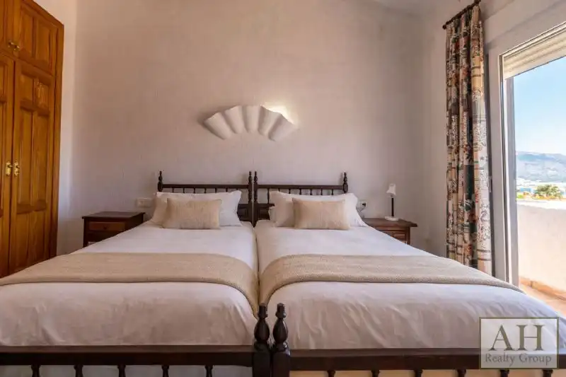 Bedroom of Houses for sale in L'Alfàs del Pi