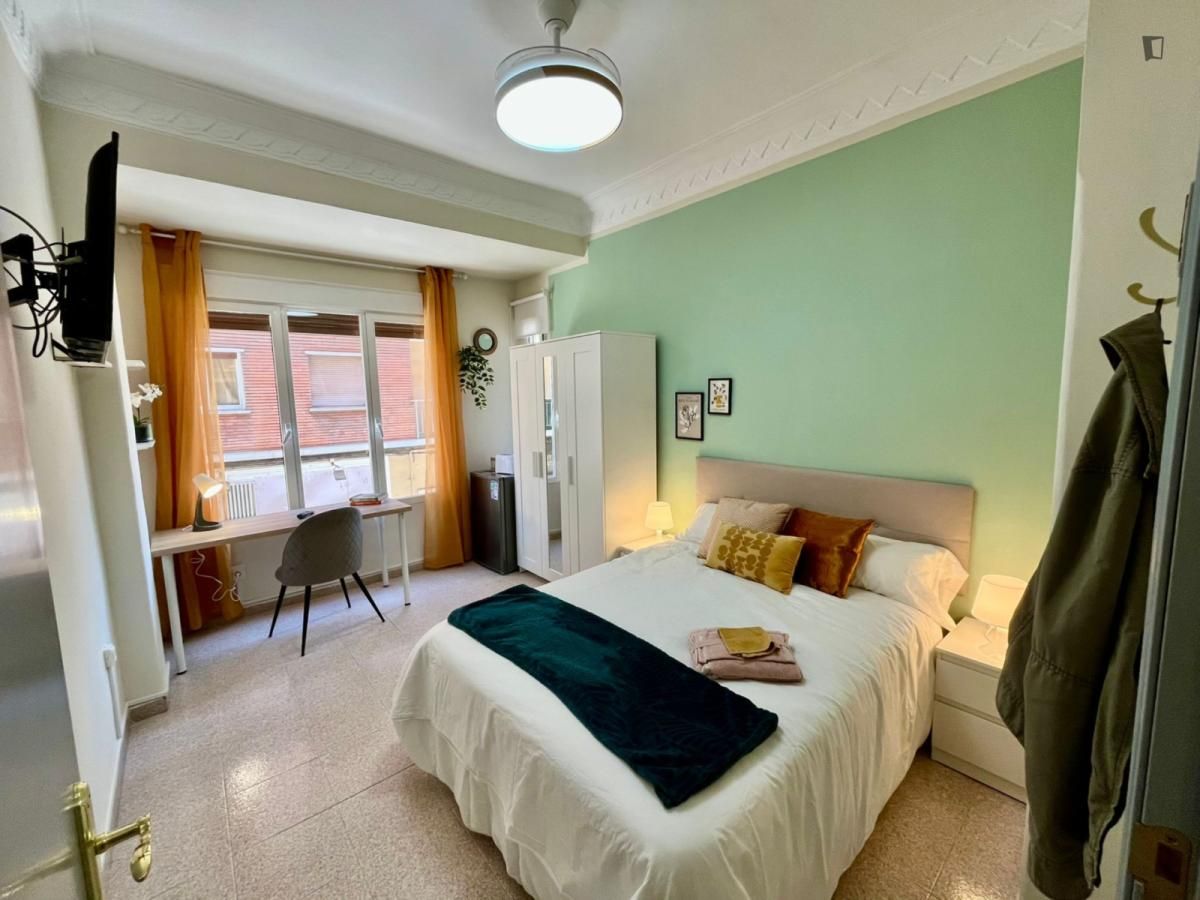 Bedroom of Apartment to share in  Zaragoza Capital  with Furnished, Oven and Washing machine