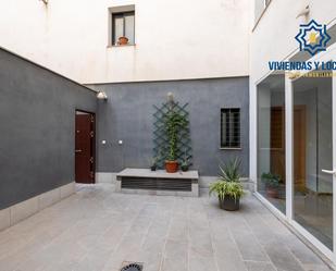 Flat for sale in  Granada Capital  with Parquet flooring