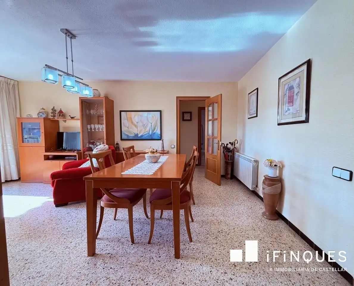 Comedor de Piso en venta en Castellar del Vallès con Aire acondicionado, Calefacción y Balcón
