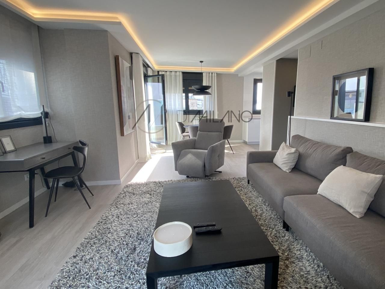 Sala d'estar de Dúplex en venda en Vigo  amb Calefacció, Parquet i Terrassa
