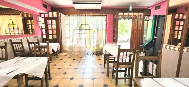 Local comercial en Venta en Palomeras Bajas