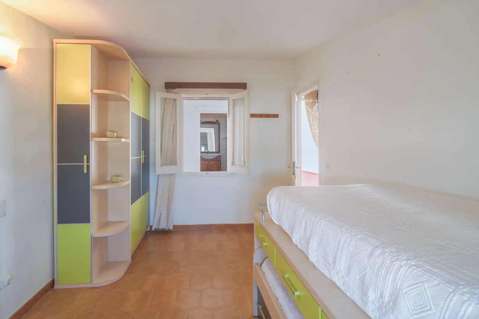 Dormitori de Casa o xalet en venda en Santa Margalida amb Terrassa, Moblat i Balcó