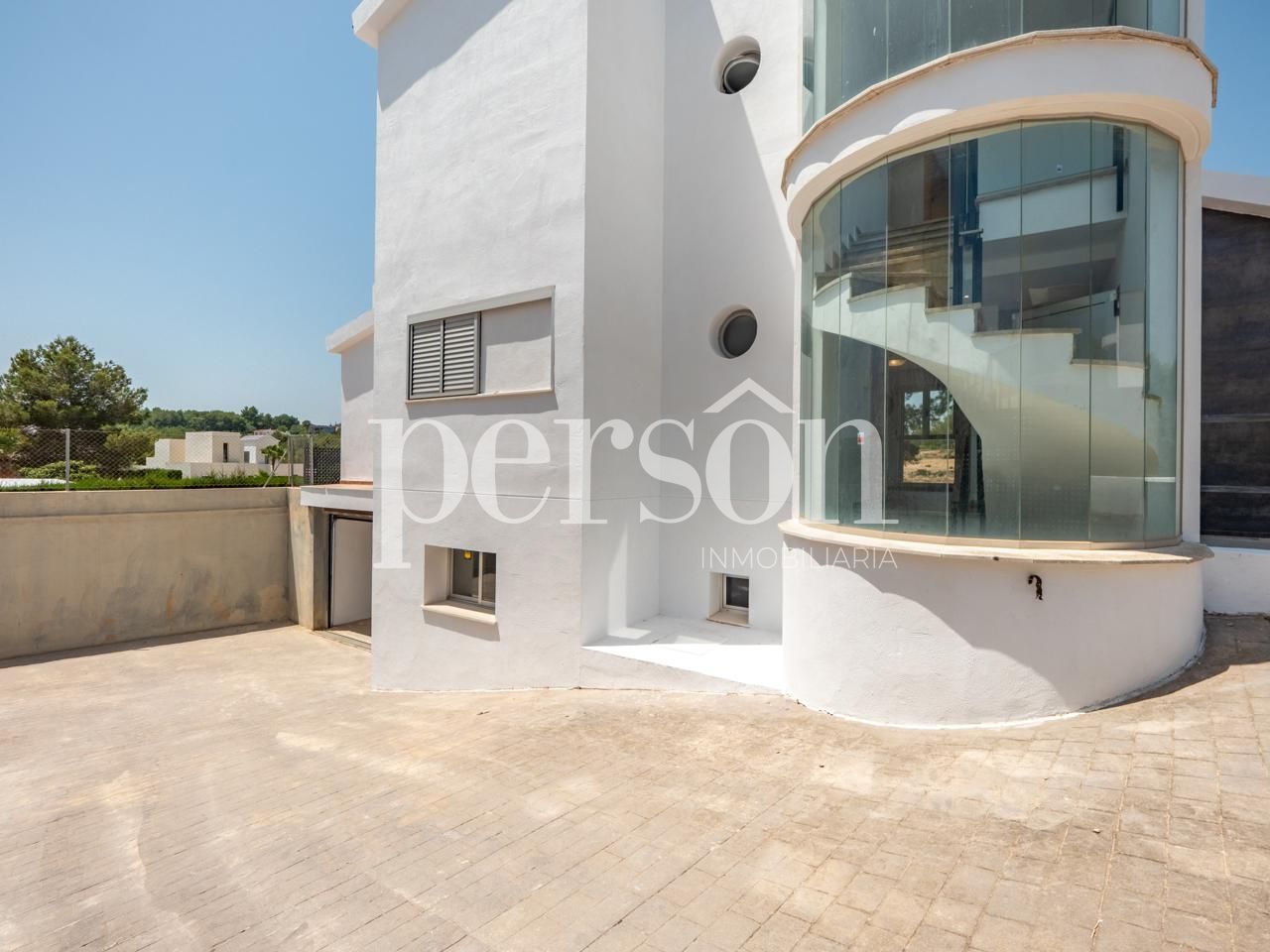 Vista exterior de Casa o xalet en venda en Chiva amb Aire condicionat, Jardí privat i Parquet