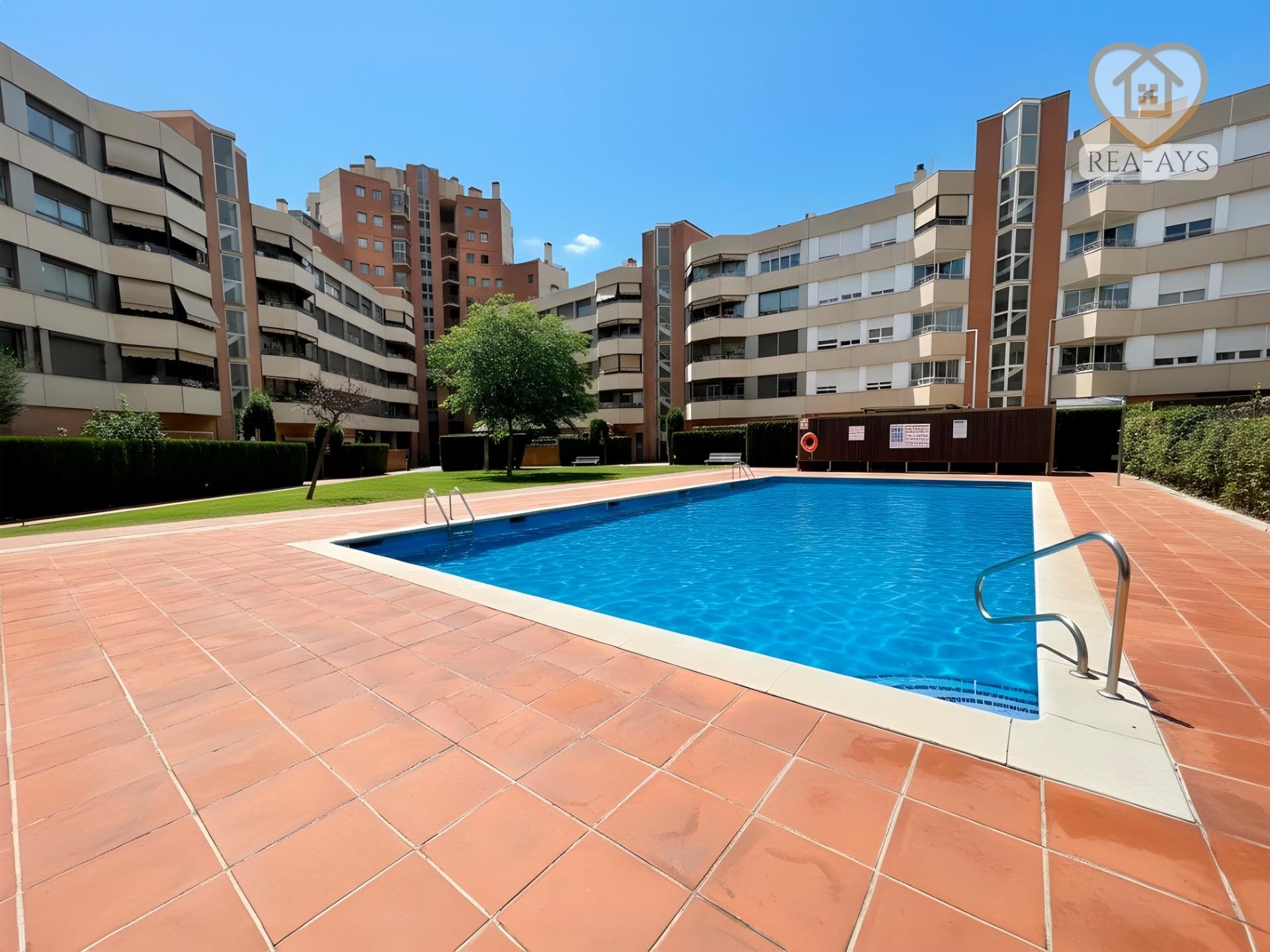 Swimming pool of Flat for sale in Molins de Rei  with Heating, Private garden and Balcony