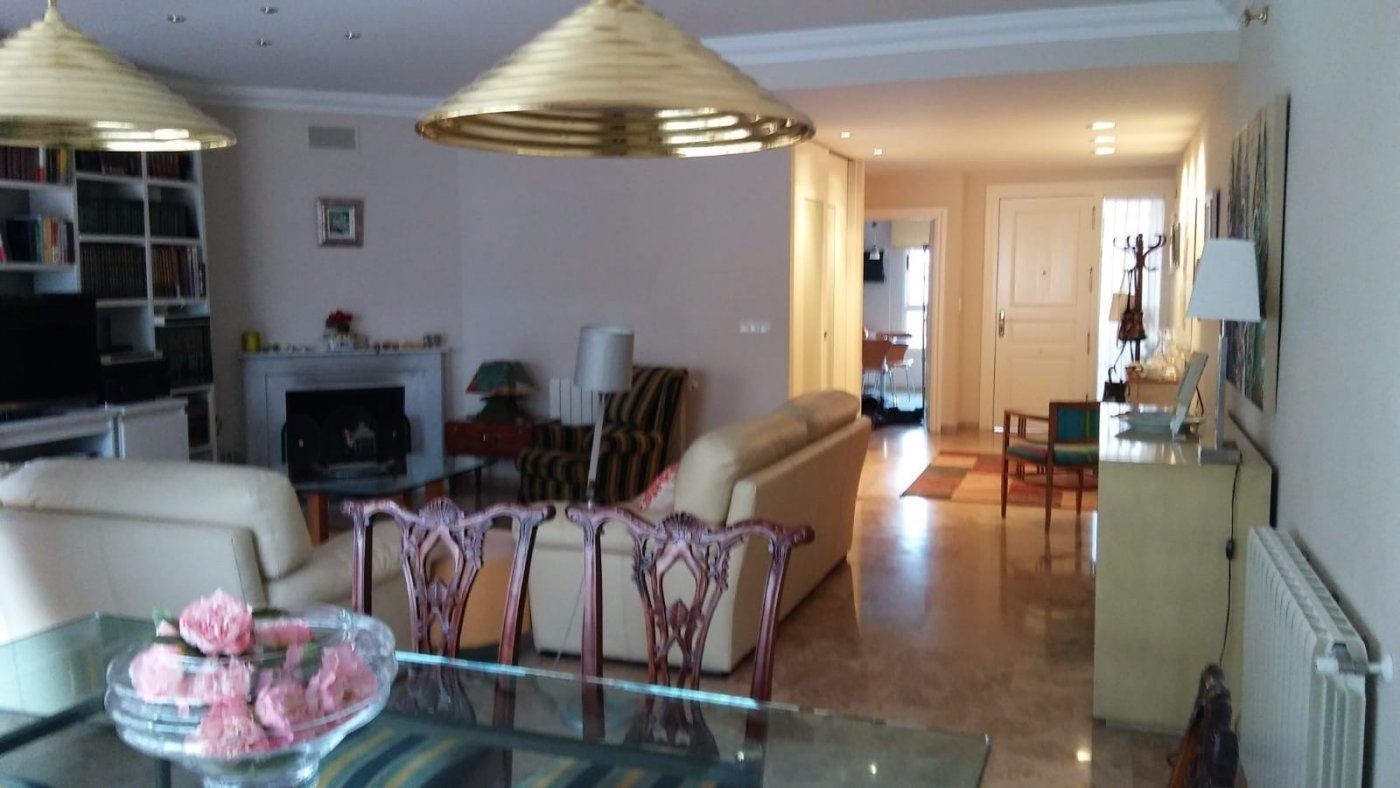 Dúplex en venta en Sutullena