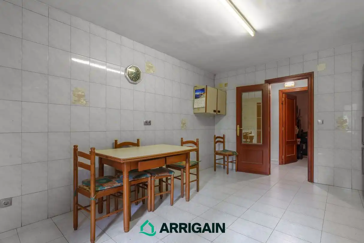 Dormitori de Casa o xalet en venda en Donostia - San Sebastián  amb Calefacció, Jardí privat i Traster