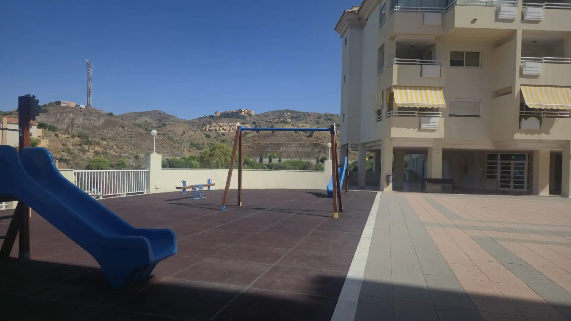 Terrassa de Pis en venda en Rincón de la Victoria amb Jardí privat, Forn i Rentadora