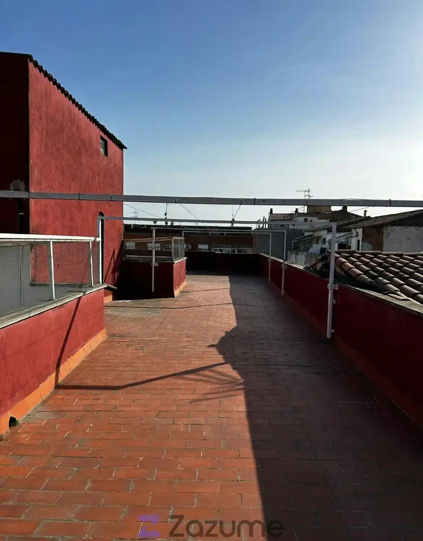 Flat for rent in Carrer de Pau Benach, Sant Julià
