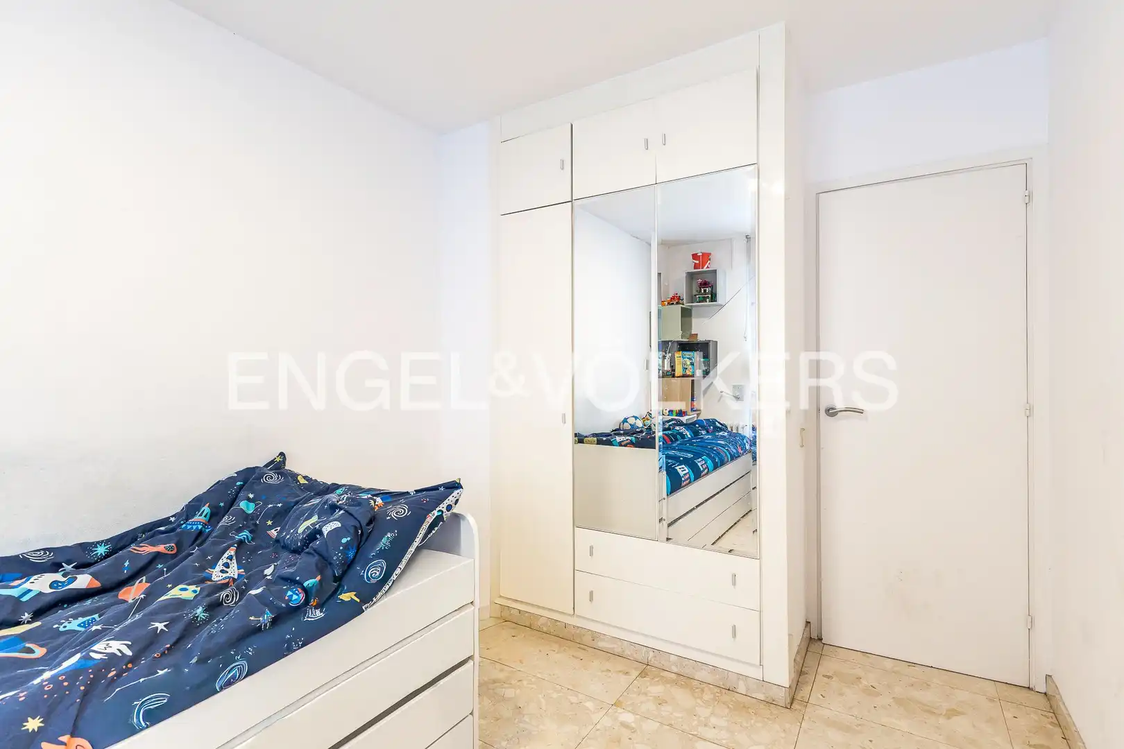 Dormitori de Casa o xalet en venda en Sant Feliu de Llobregat amb Aire condicionat, Calefacció i Terrassa