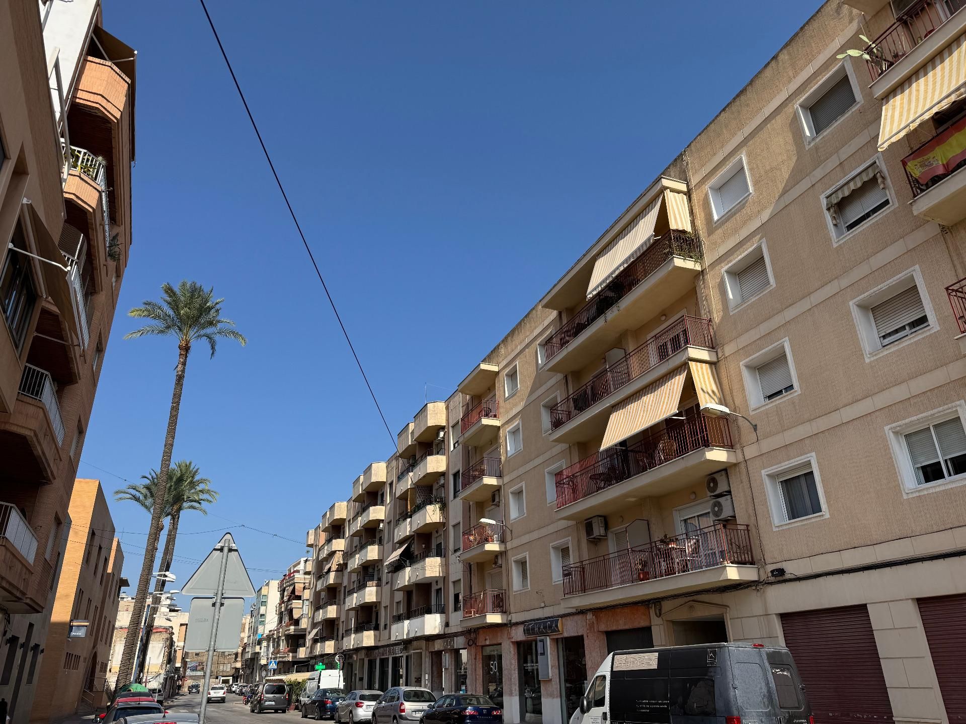 Vista exterior de Piso en venta en Orihuela