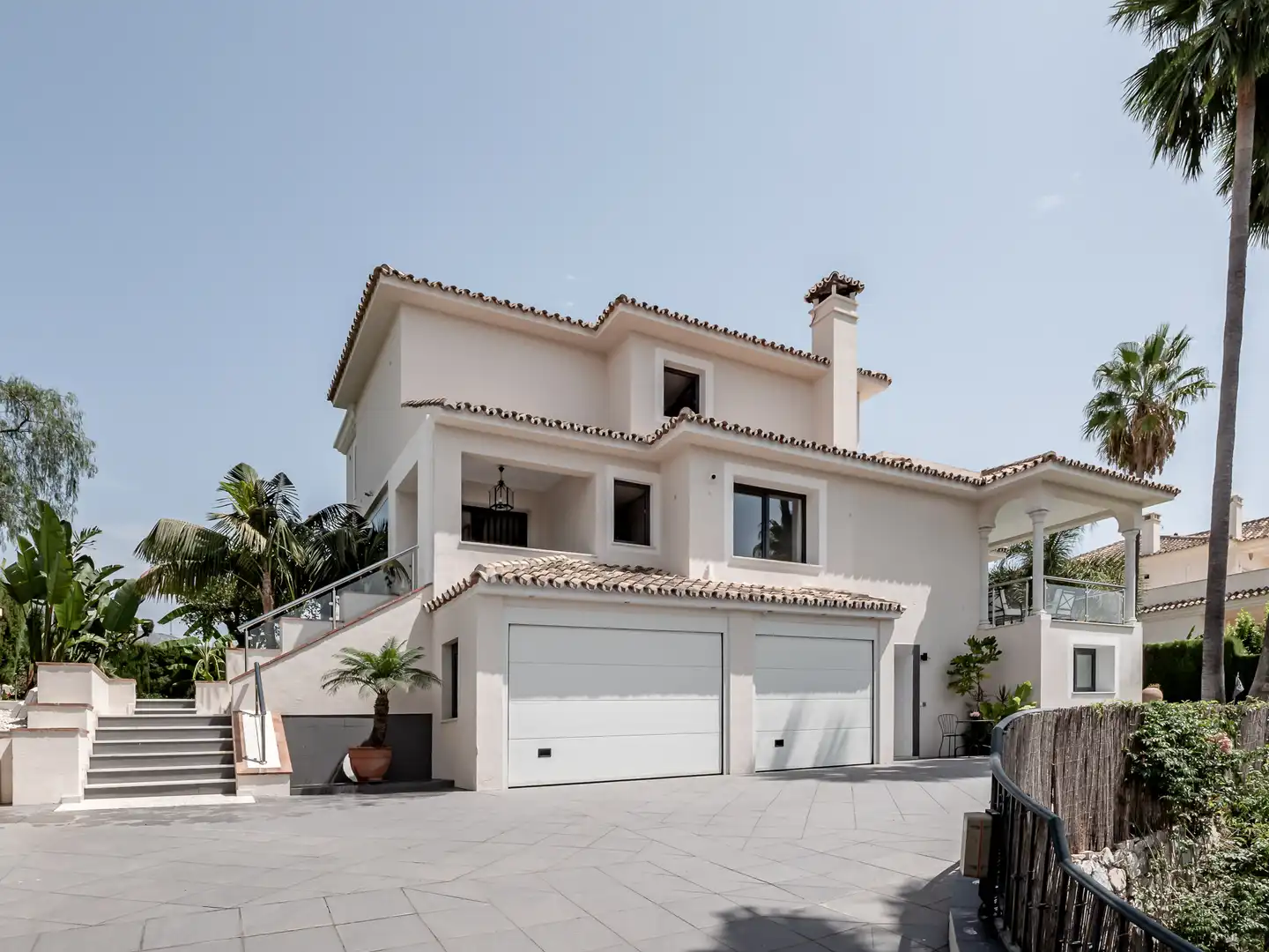 Vista exterior de Casa o chalet en venta en Marbella con Aire acondicionado, Calefacción y Piscina