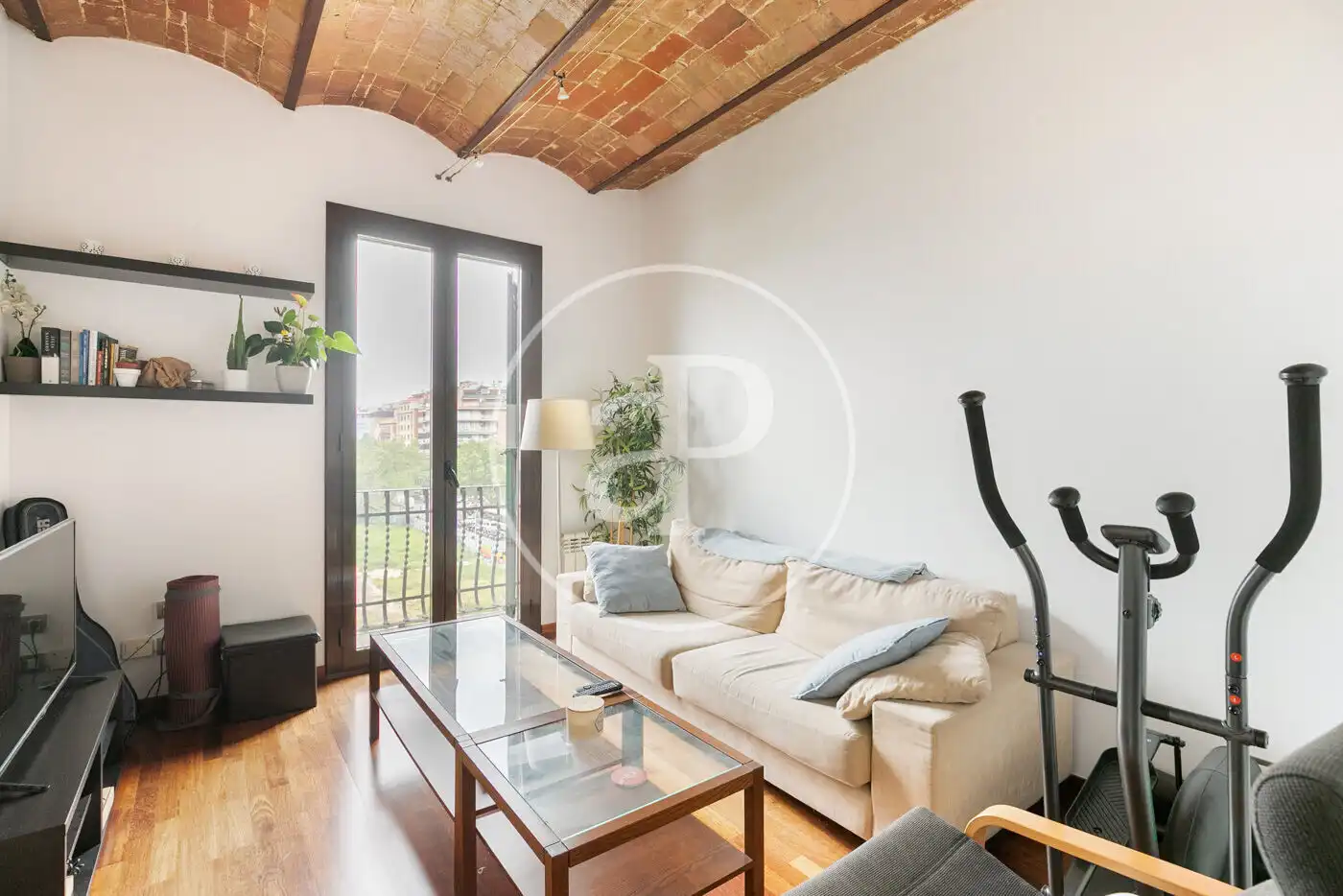 Sala d'estar de Pis en venda en Barcelona amb Aire condicionat, Calefacció i Moblat