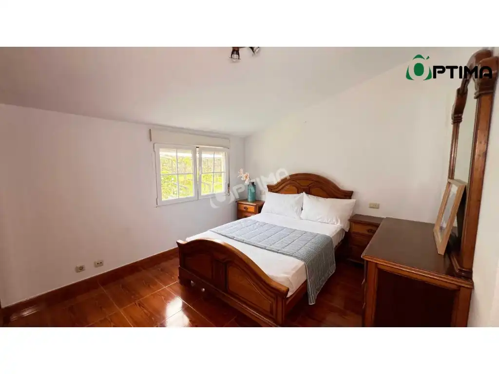 Schlafzimmer von Dachboden zum Verkauf in Muros