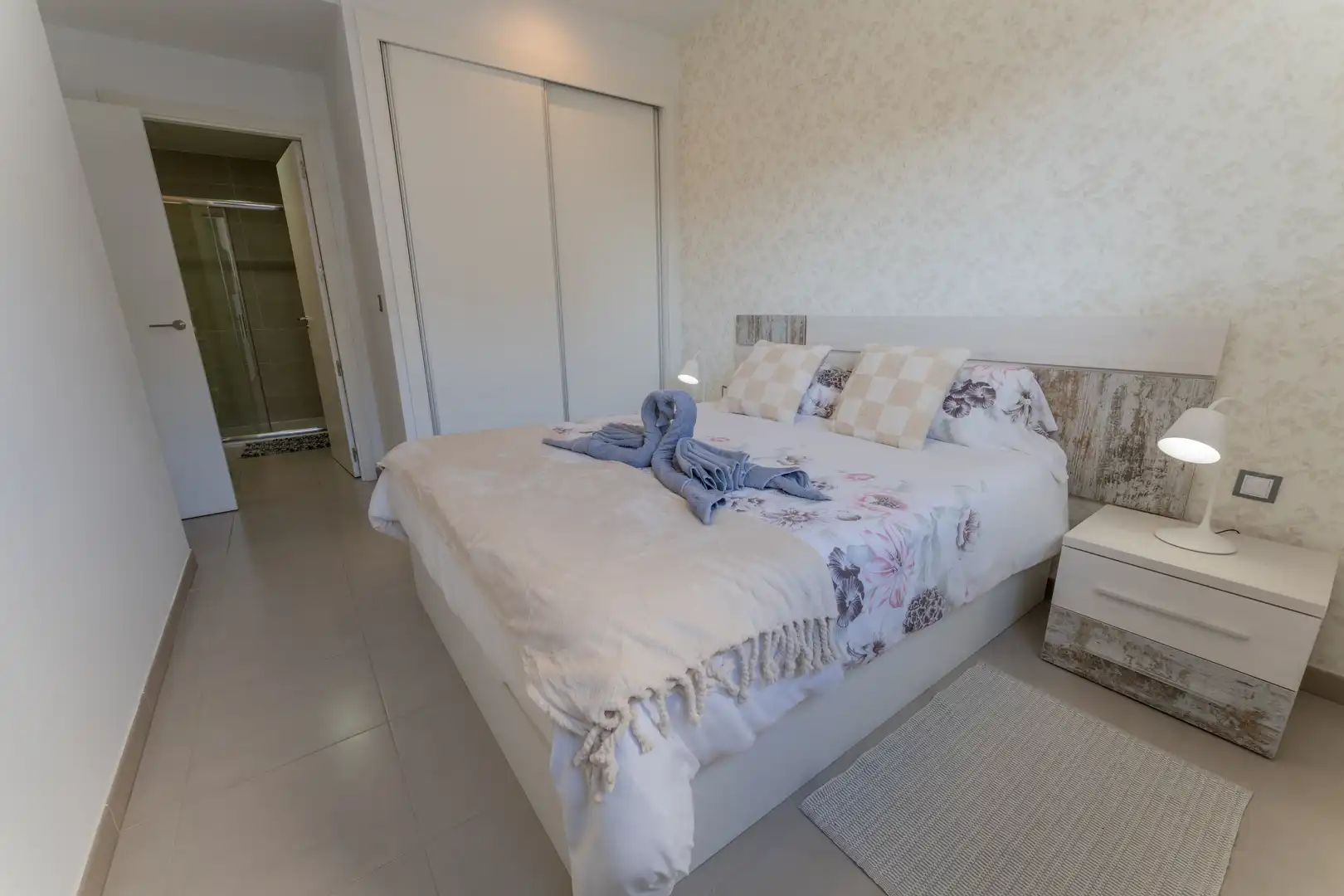 Habitación de Apartamento en venta en Elche / Elx con Calefacción, Terraza y Piscina